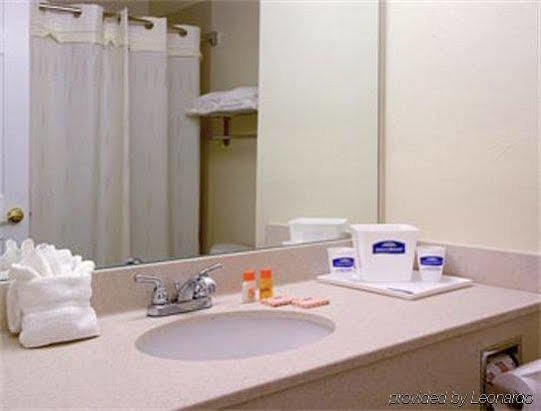 Home Inn & Suites Montgomery Phòng bức ảnh